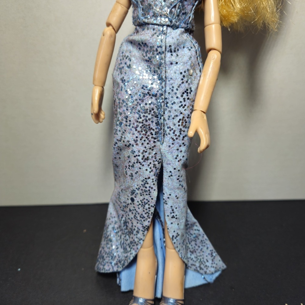 TLC Bratz The Movie 2007 Yasmin & Cloe Doll Rooted Lashes Gold Blue Articulated - Picture 12 of 16